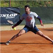 Jugador ATP impartiendo clases de todos los niveles en Sierra y centro de Madrid
